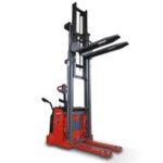 Фото 28 - Самоходный Штабелер с платформой для оператора BX-3015 OXLIFT 3 м 1500кг.