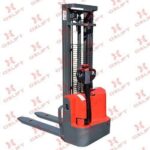 Фото 24 - Самоходный Штабелер AX-3012 OXLIFT 3 м 1200 кг.