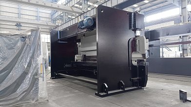 Фото 71 - MetalTec HBC 500/6000 листогибочные гидравлические прессы с ЧПУ большого тоннажа.